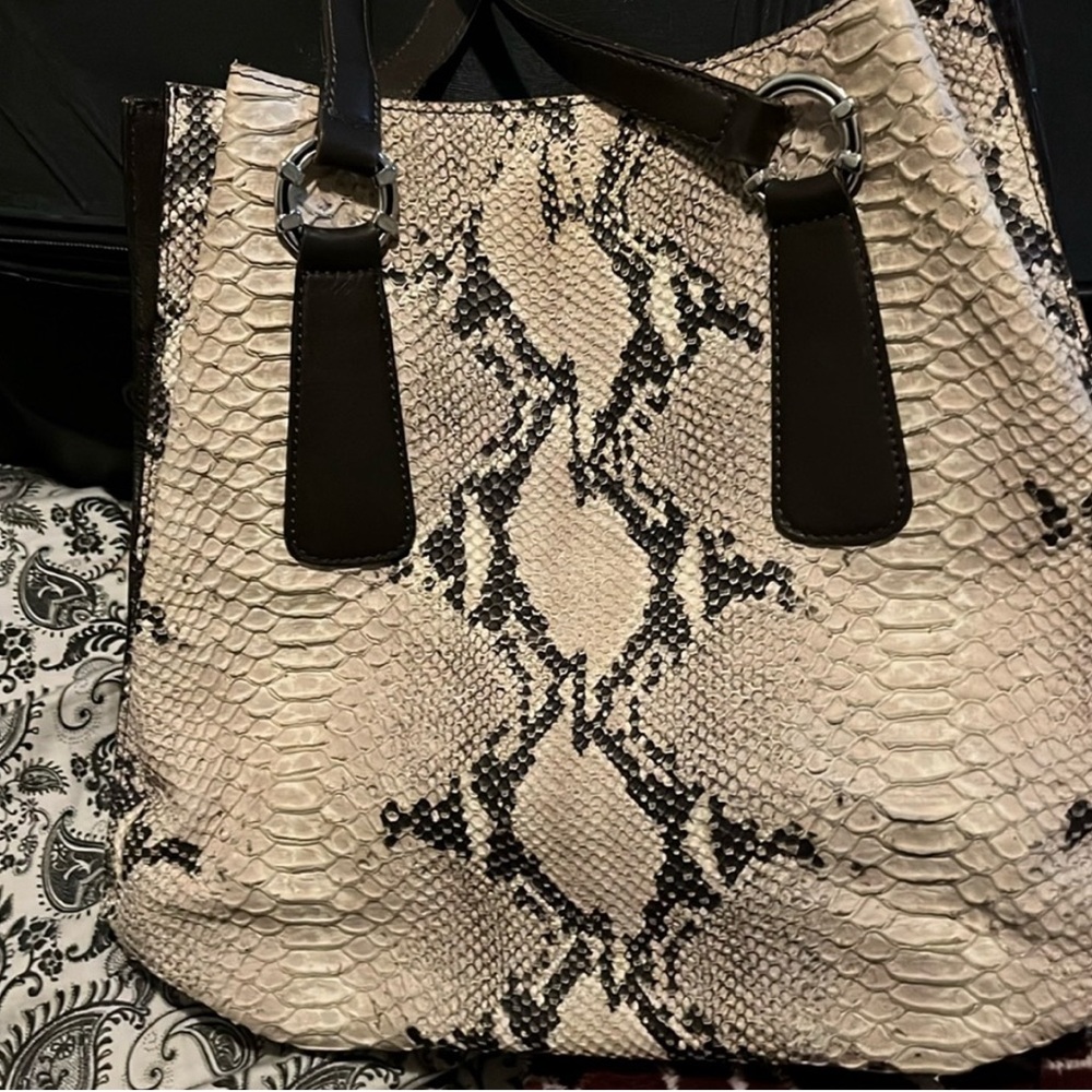 NWT Donald J. Pliner designer bag! King Cobra, NWT